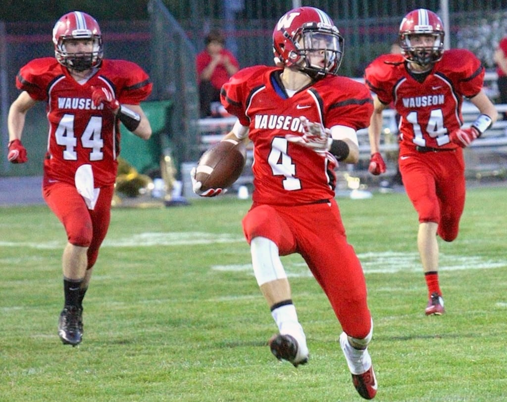 Wauseon vs Fairview. (mason creager) 49 yard punt return. WEB