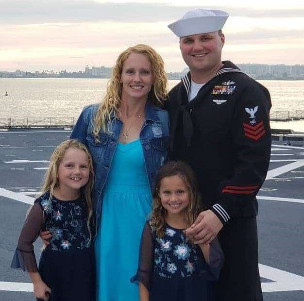 ET1 Sisler and his family - The Village Reporter