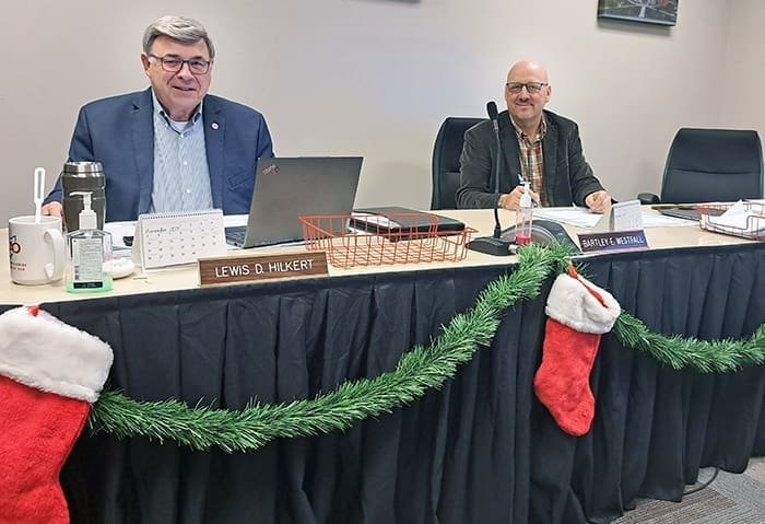 12-6-23-wco-commish-SDistance - The Village Reporter