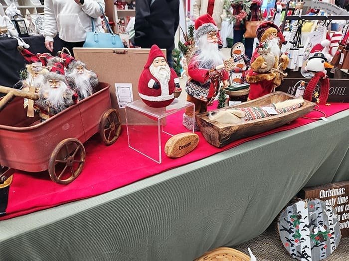 PIC-2-11-15-23-FESTIVAL-OF-TREES - The Village Reporter