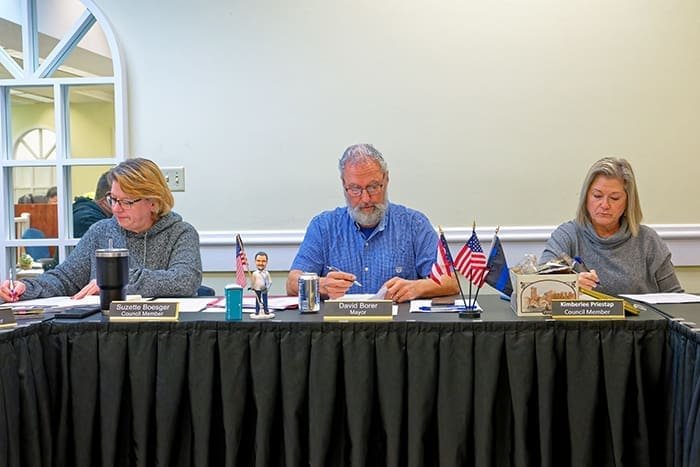 13-24-fayette-Council - The Village Reporter