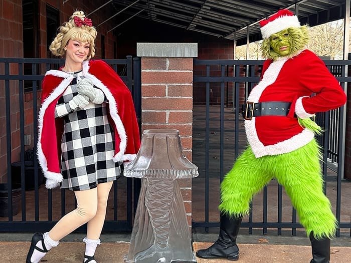 PIC-5-12-20-23-WAUSEON-ICE-GRINCH - The Village Reporter