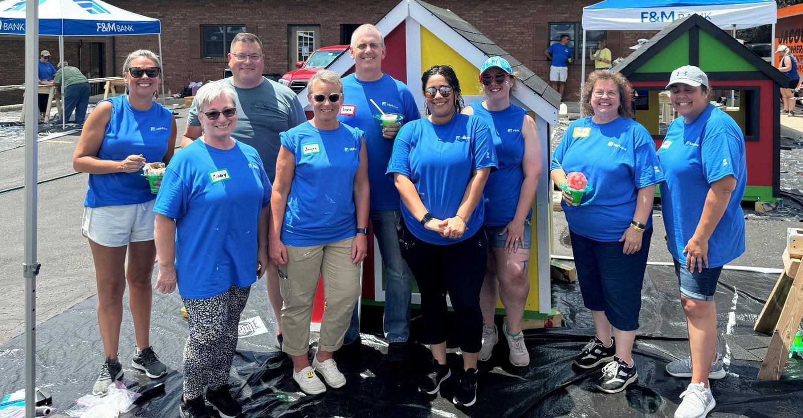 F&M Bank Employees & Habitat For Humanity Build Playhouses For NW Ohio ...