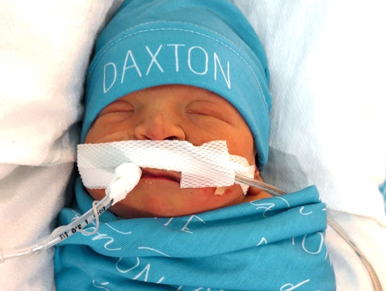 Daxton Bueno (Newborn) - The Village Reporter