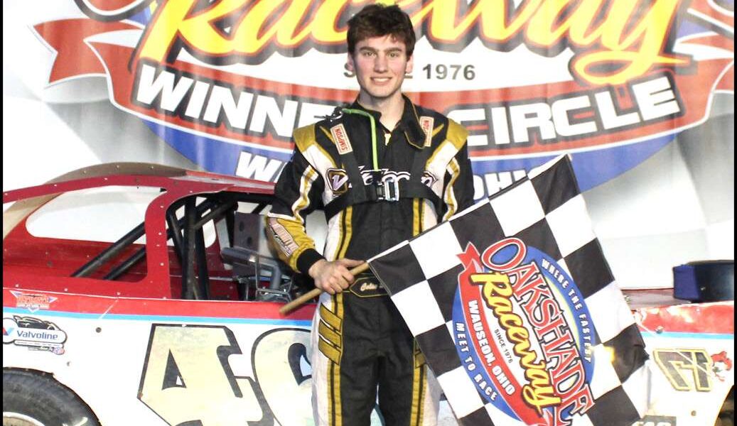 Colin Shipley Hangs On To Win Exciting Late Model Feature At Oakshade Raceway