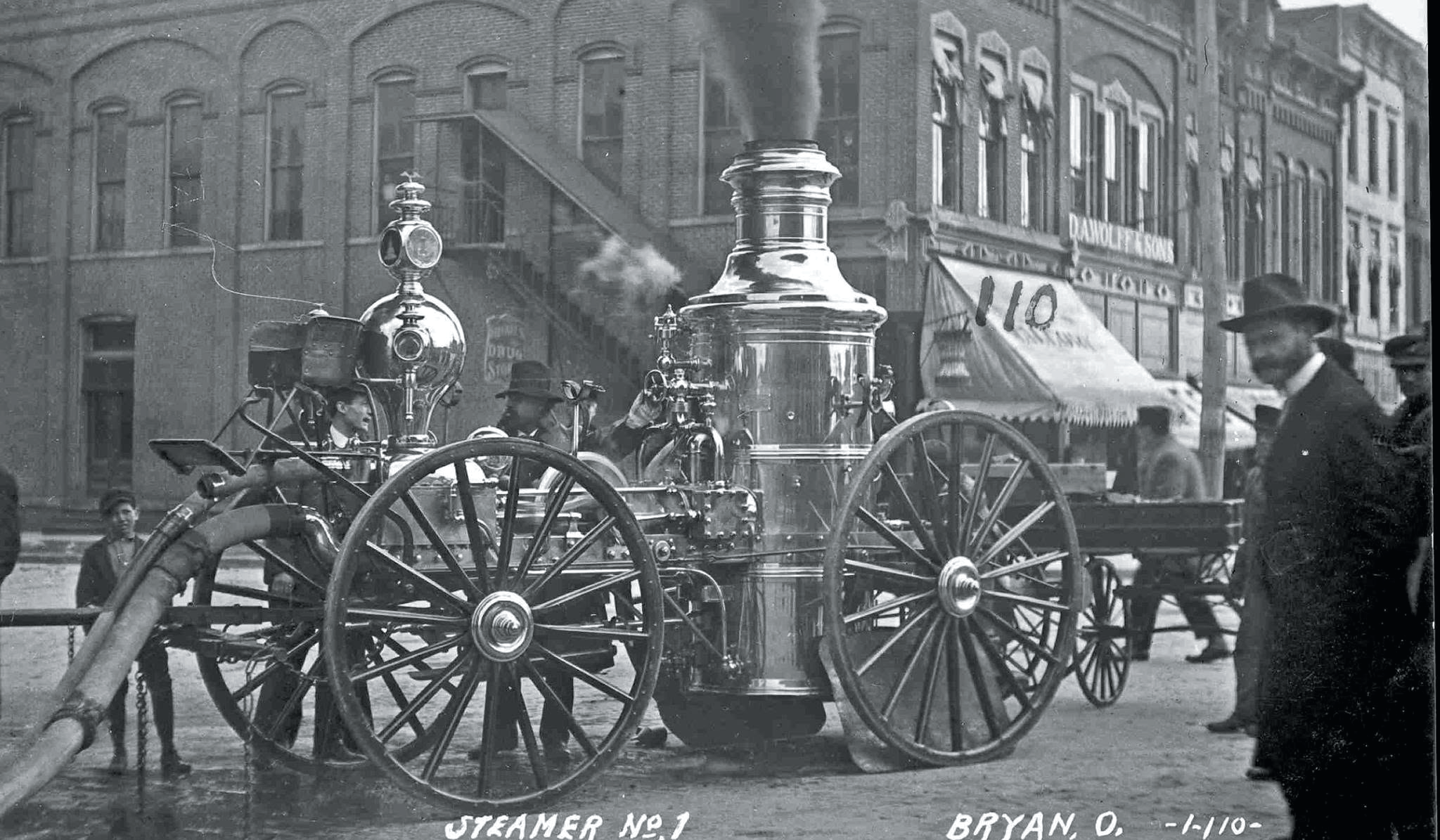 Bryan’s 1908 Patterson steam-powered fire pumper at High and Main streets