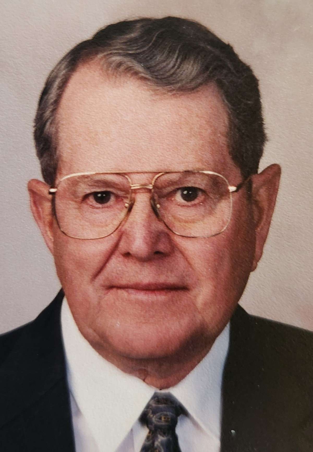 Mac Lynn Oberlin